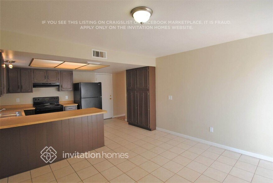 Building Photo - 7557 W Wolf St