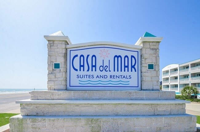 Building Photo - 6102 Seawall Blvd