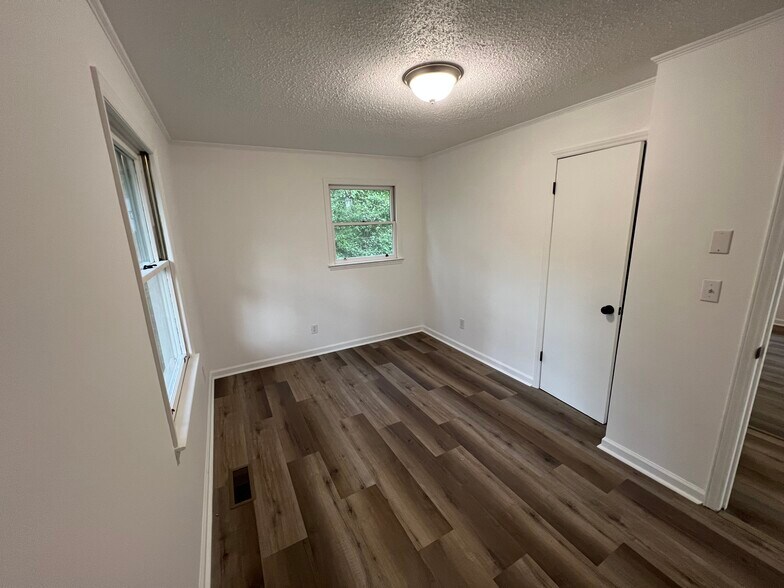 Bedroom 2 - 54 Sam King Rd