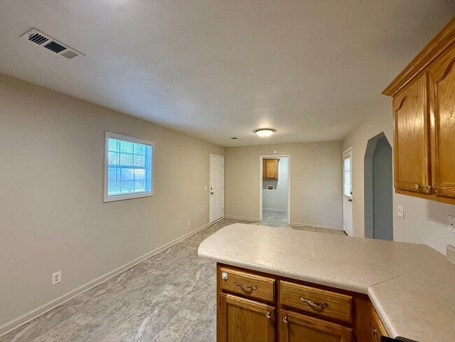 Building Photo - 3 Bedroom/2 Bathroom Home in Paragould AR - $1,225/month