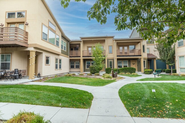 Primary Photo - Beautiful 2 Bed 2 Bath South Jordan Townhome