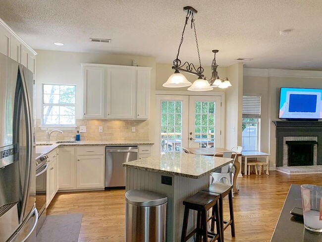 Building Photo - 207 Twinleaf Way