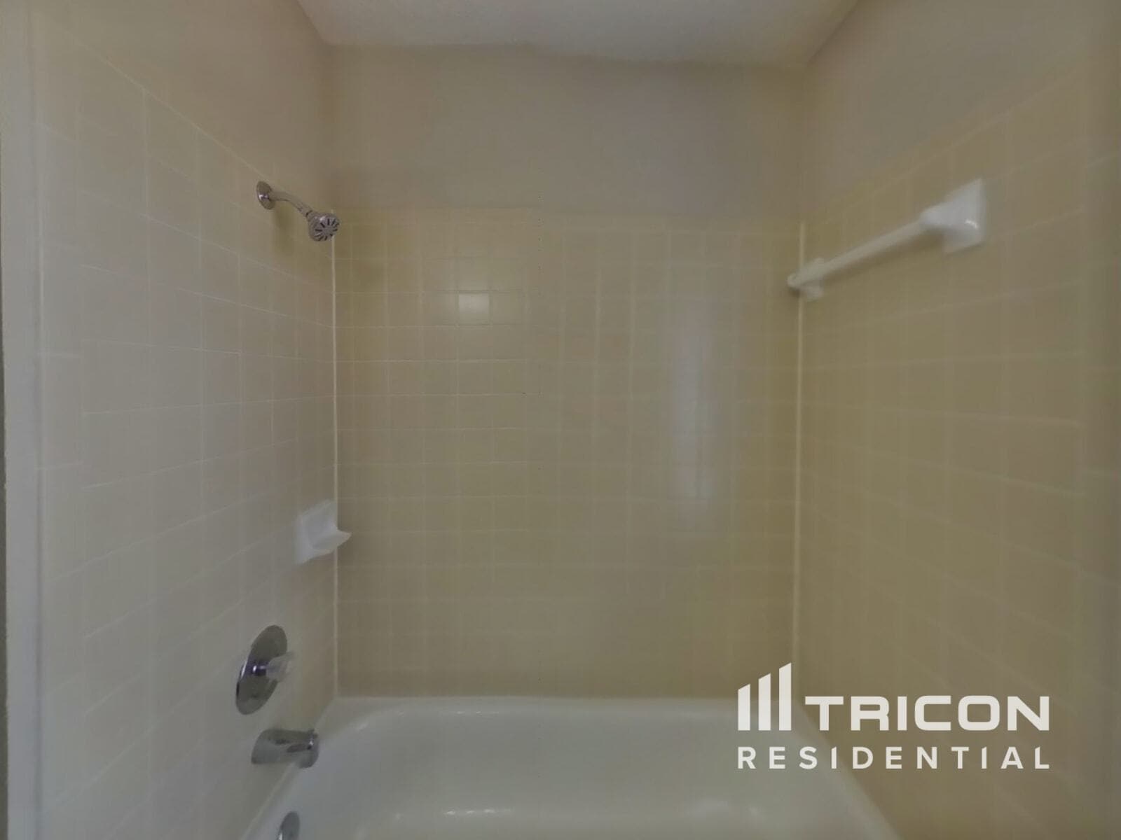 Building Photo - 1806 Aster Pass