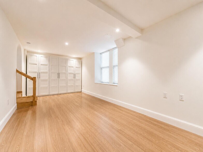 Building Photo - 241 Ocean Pkwy