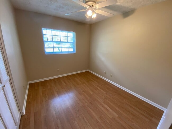 Building Photo - 4581 Praver Dr N