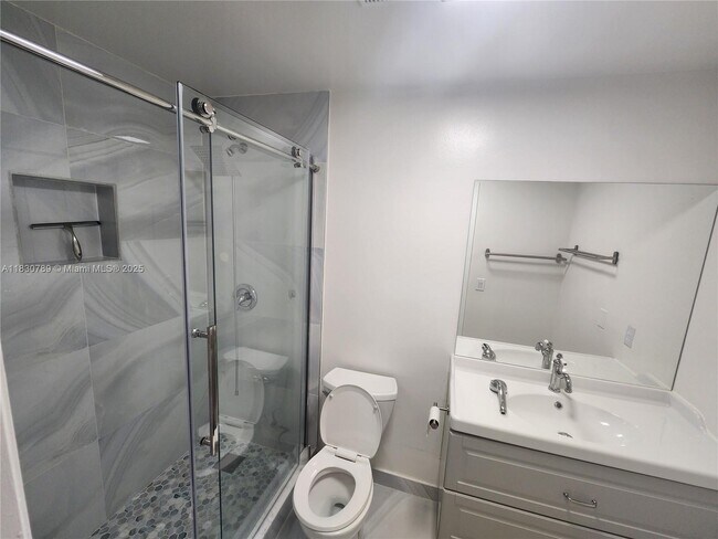 Building Photo - 7905 W 30th Ct