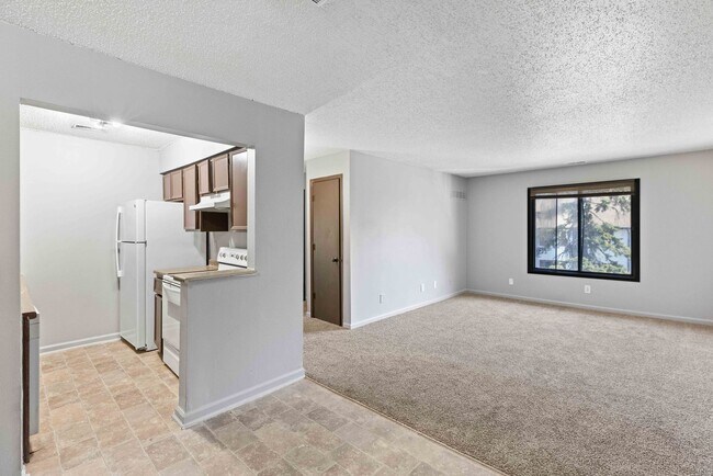 Building Photo - The Jefferson l Classic 2-Bedroom