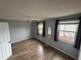 Building Photo - 3050 Blackstone Ct