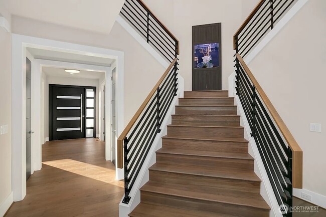 Building Photo - 9206 NE 24th St