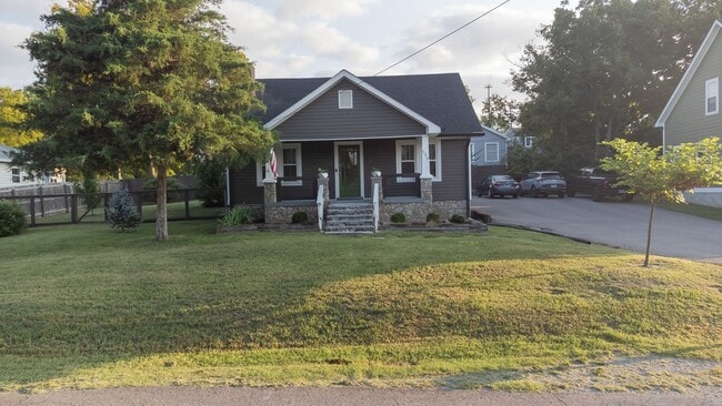 Building Photo - 520 Elgin St