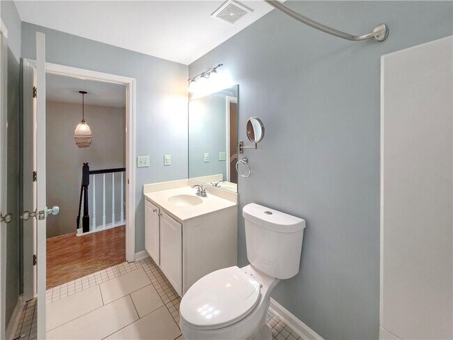 Building Photo - 401 Kensington Parc Dr