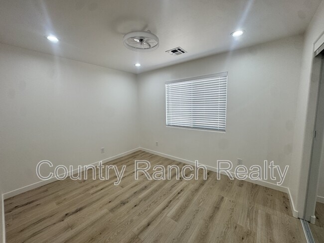 Building Photo - 5657 Rocky Rd