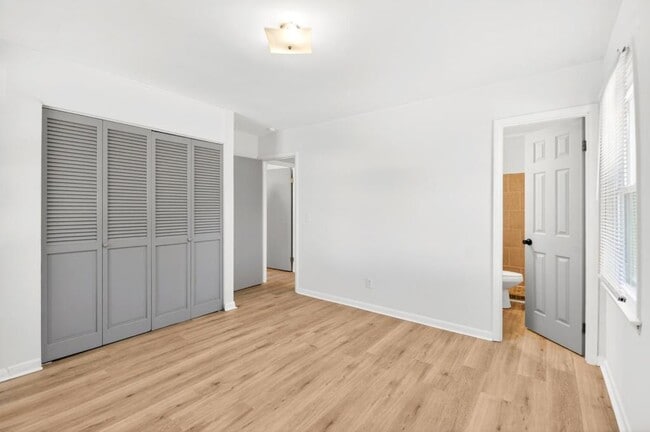 Building Photo - 4225 Cottage Ln