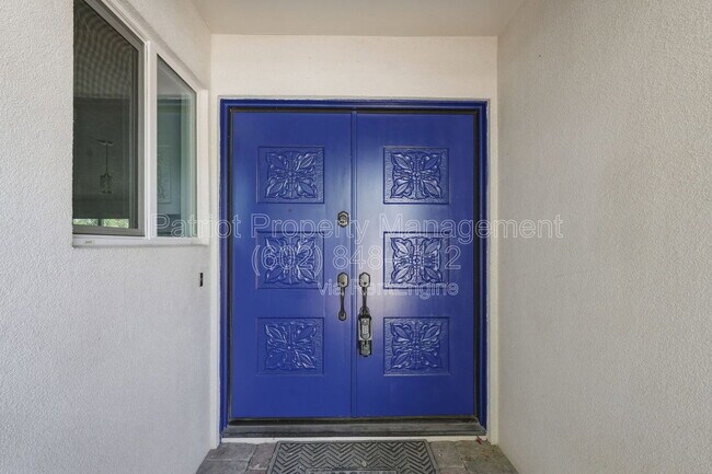 Building Photo - 207 E El Caminito Dr