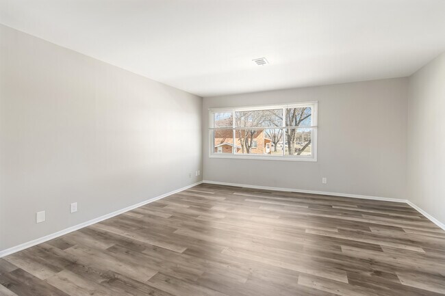 Building Photo - 1344 Camden Way