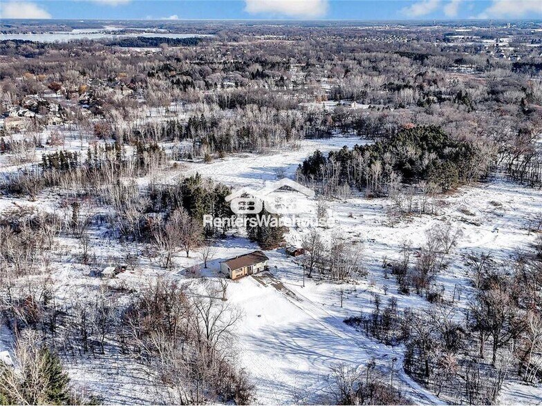 Building Photo - 1241 Holly Dr E