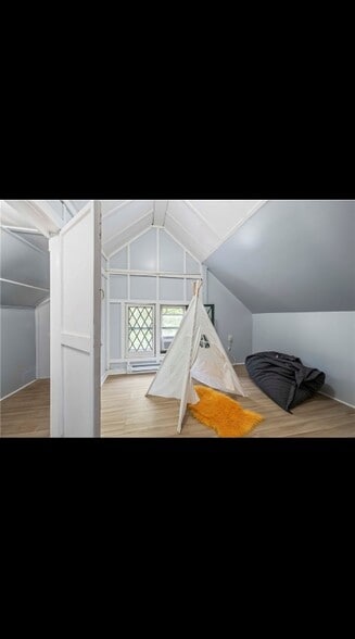 Building Photo - 375 Clay Ave