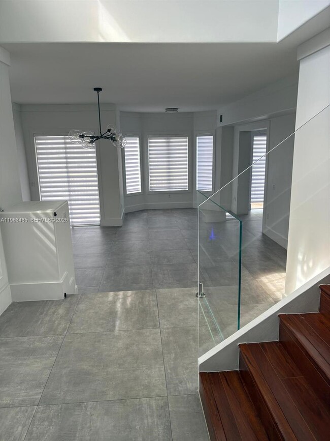 Building Photo - 3172 NE 211th St