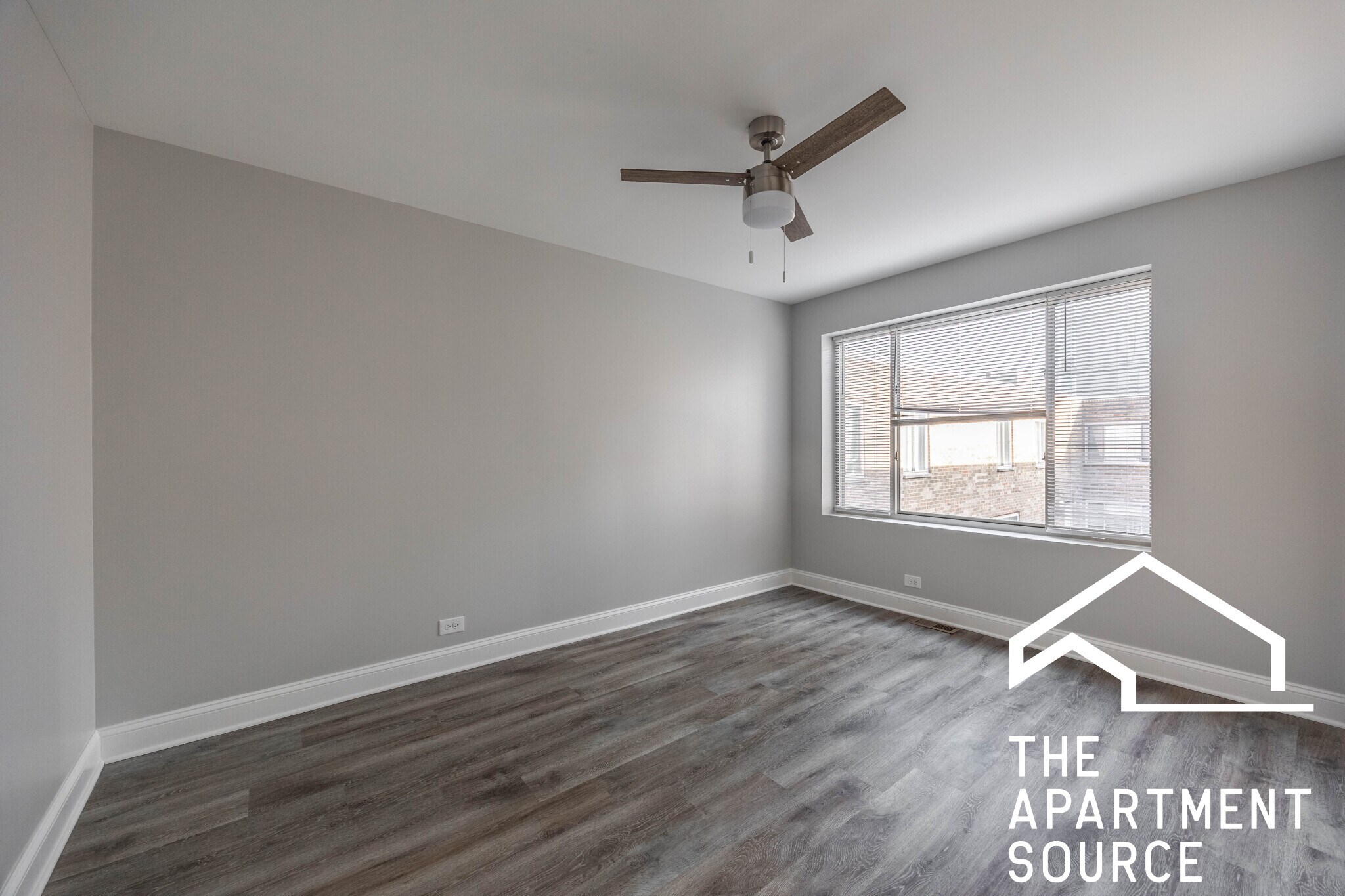 Building Photo - 744 W Gordon Terrace