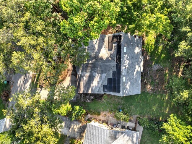 Building Photo - 7043 Carlene Dr