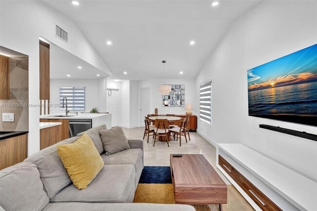 Building Photo - 9940 Watermill Cir