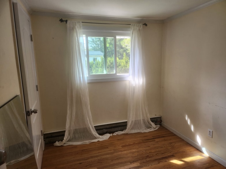 Primary Photo - 62 Ridge Ave