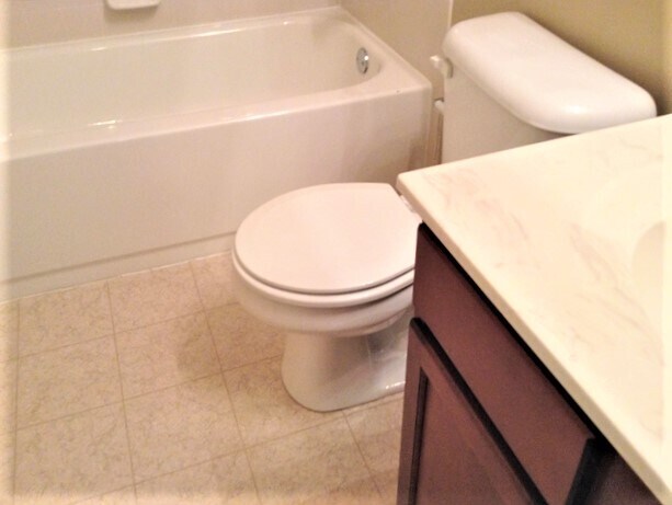 Building Photo - 6483 Redmont Court