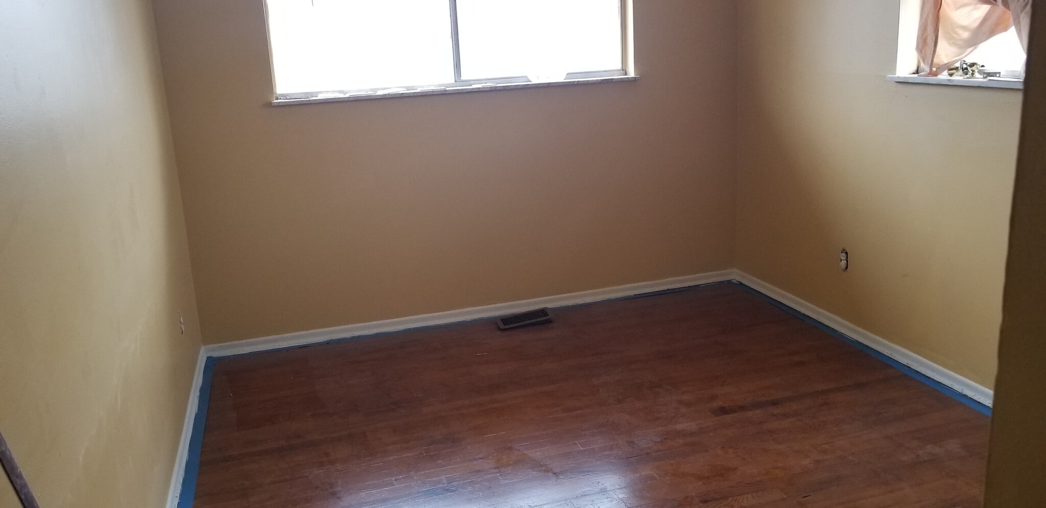 Building Photo - 10114 Douglas Ct