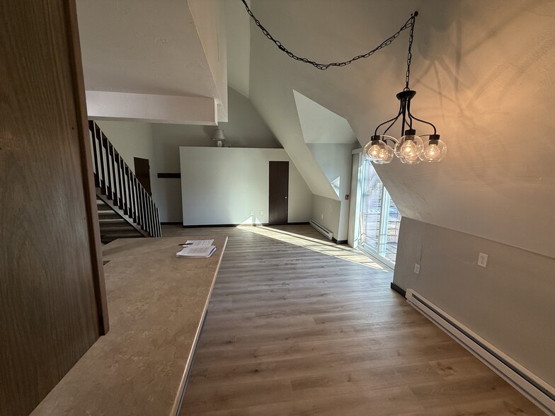 Building Photo - 316 W Mill St