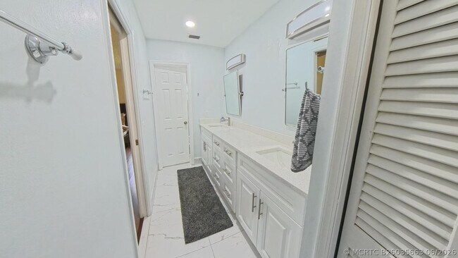 Building Photo - 13484 Jonquil Ct