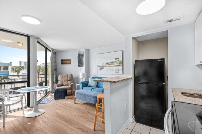 Building Photo - 2310 N Ocean Blvd