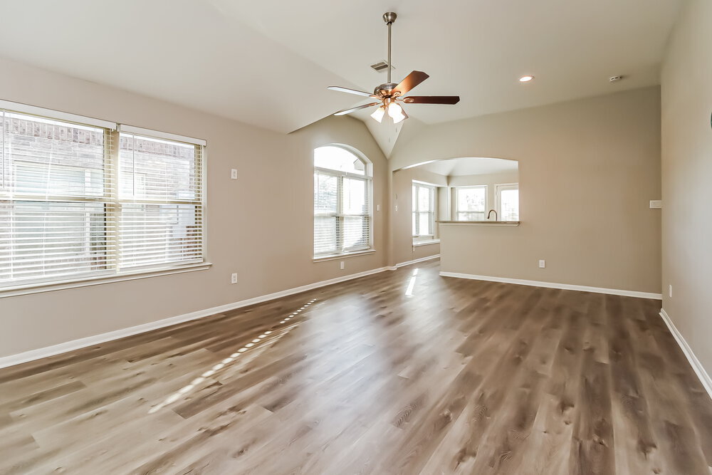 Building Photo - 323 Sea Breeze Dr