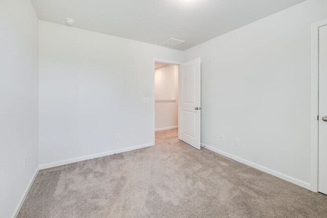 Building Photo - 124 Jennie Dr