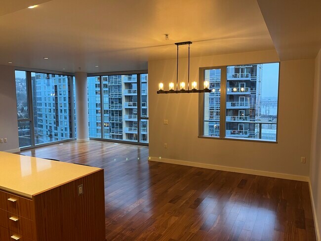 Building Photo - 841 S Gaines St