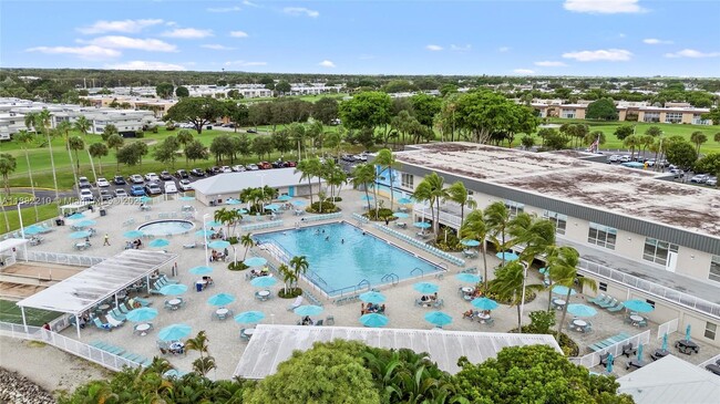 Building Photo - 117 Waterford D