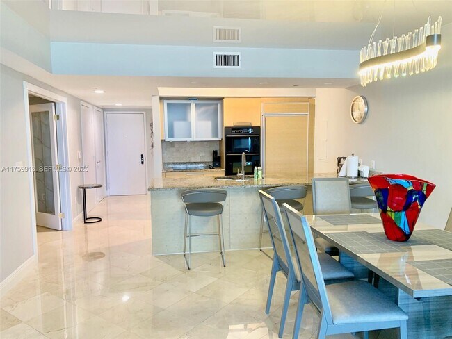 Building Photo - 1830 S Ocean Dr