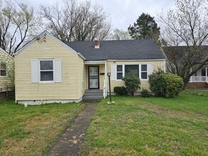 Building Photo - 2212 Ferndale Ave