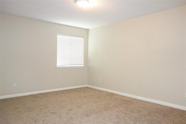 Building Photo - 108 Lavaca Loop