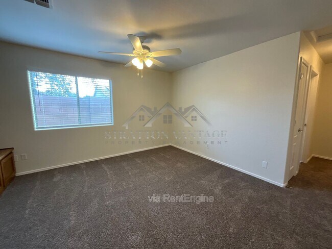 Building Photo - 25654 W Satellite Ln