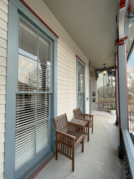 463 W. Church Front Porch - 463 W Church St