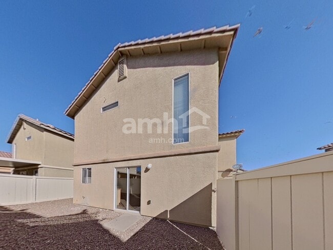 Building Photo - 969 Medina de Leon Ave