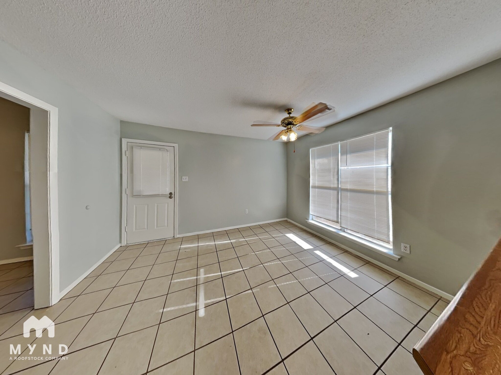 Building Photo - 3405 Laurel Dr