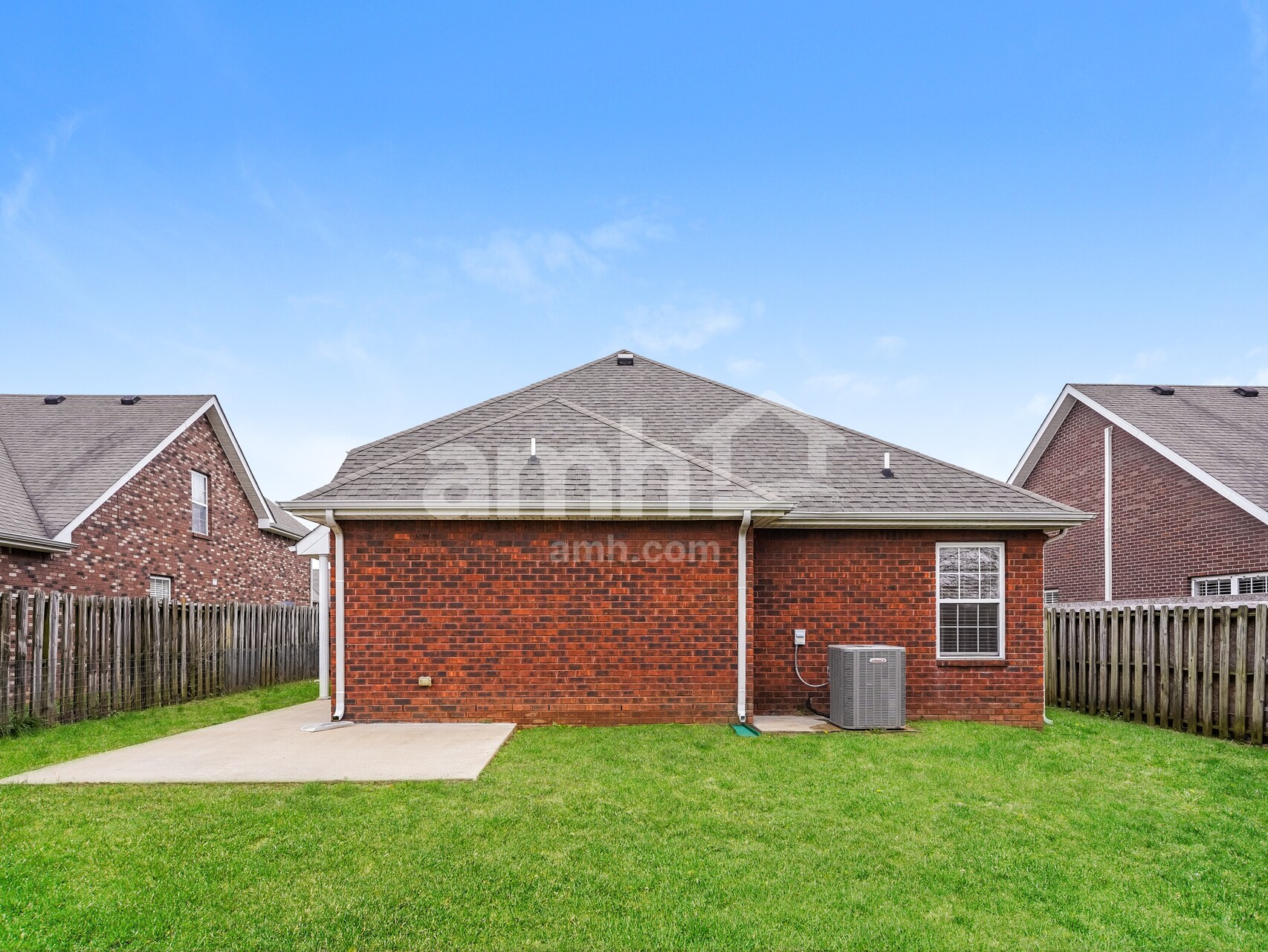 Building Photo - 1004 Hendricks Ct