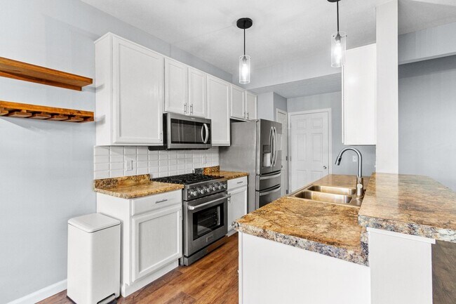 Building Photo - 6140 Ashtead Dr