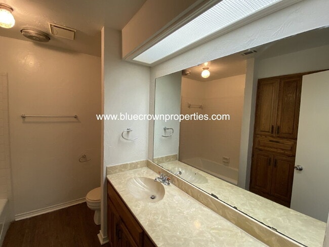 Building Photo - 139 Wildwood Dr