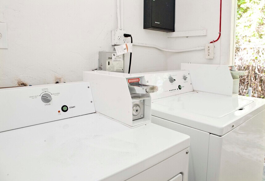 Building Photo - 2306 Fillmore St