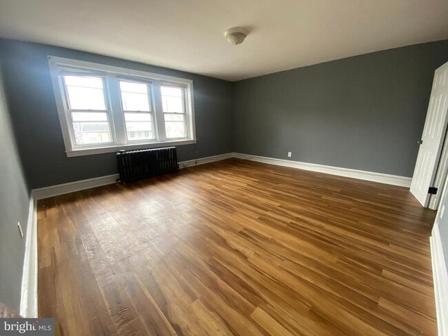 Building Photo - 4033 Garrett Rd