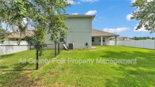 Building Photo - 1095 Woodland Oaks Dr