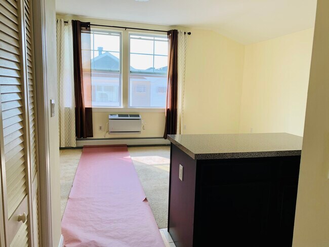 Building Photo - 104 Cove Ct