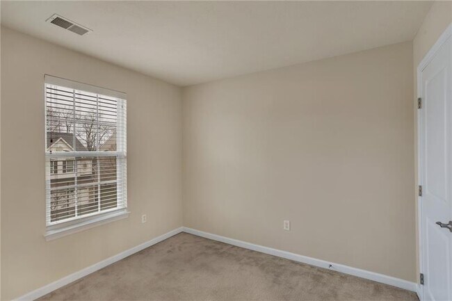 Building Photo - 620 Fairgate Drive